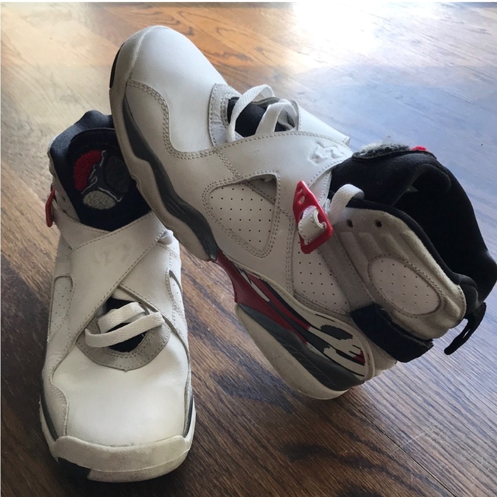 Jordan retro 8 bugs bunny